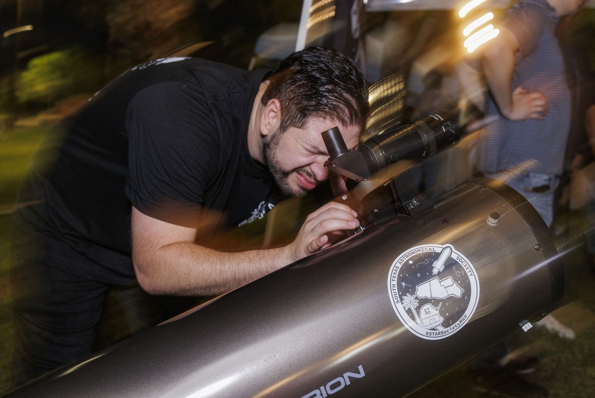 South Texas students have a new chance to taste the race for space